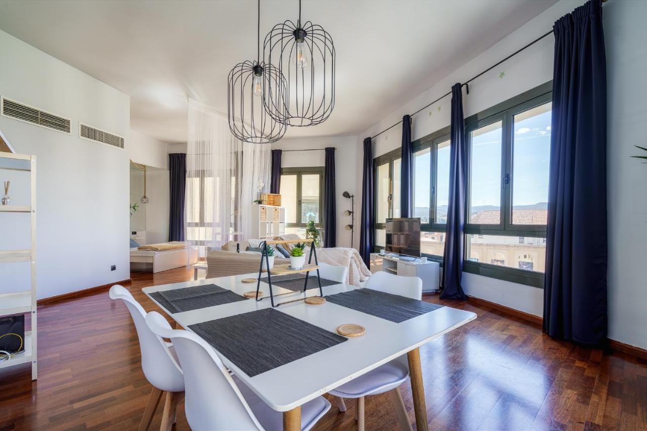 Espectacular Loft En Centrico Edificio Singular Apartment Манреса Екстериор снимка