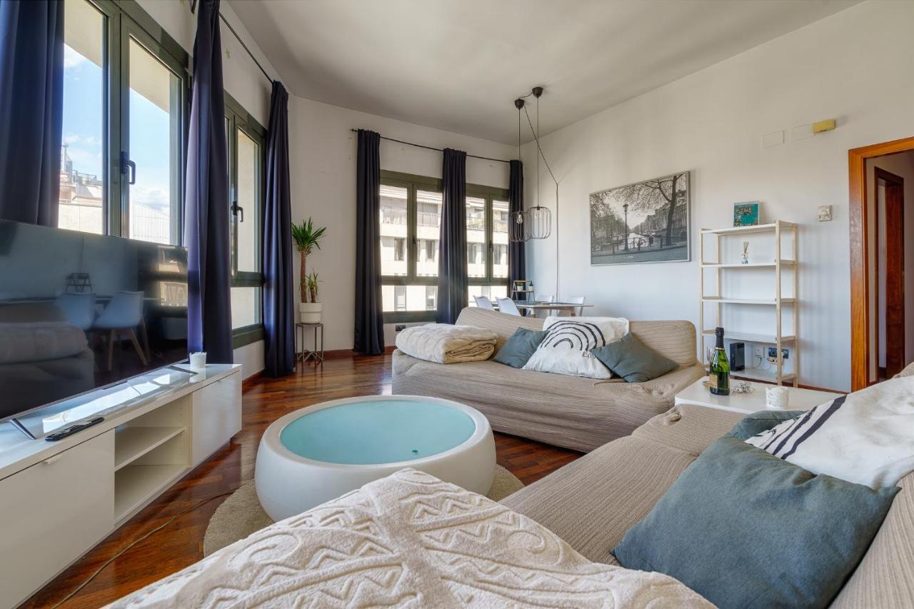Espectacular Loft En Centrico Edificio Singular Apartment Манреса Екстериор снимка